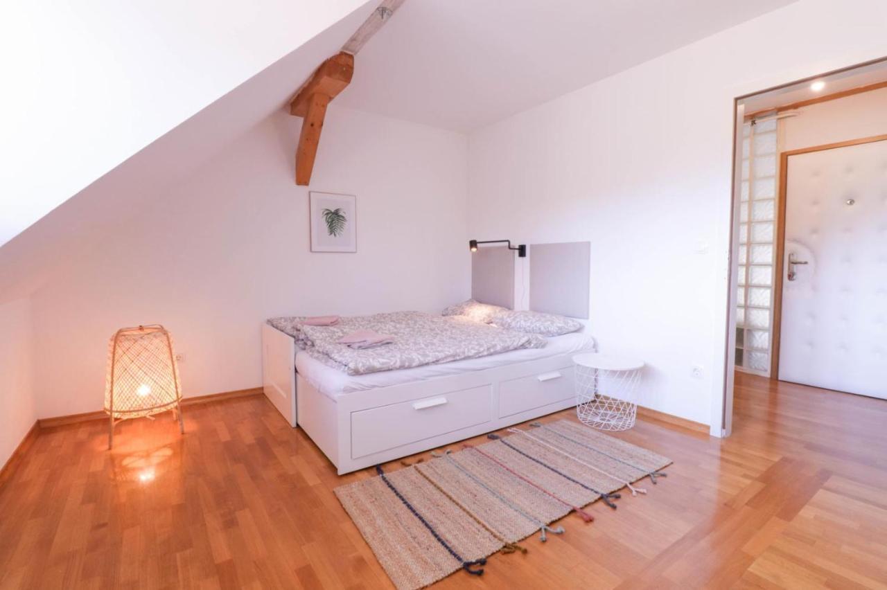 Apartment In The Heart Of Bled With Views Eksteriør bilde